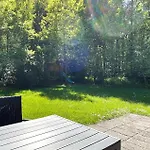 2 Bedroom Gorgeous In Dom wakacyjny *