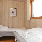 2 Bedroom Gorgeous In Hasle