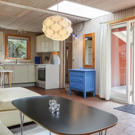 Feriehus 2 Bedroom Gorgeous In