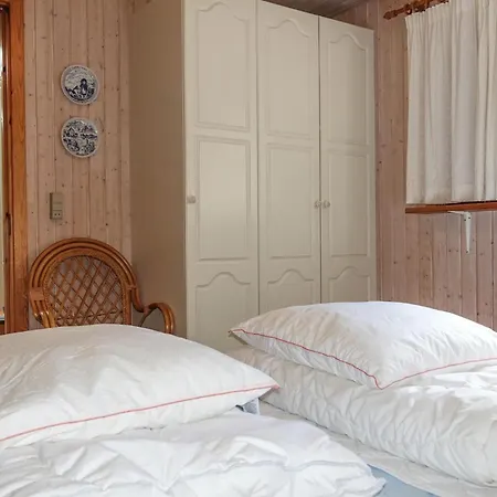 2 Bedroom Gorgeous In Feriehus