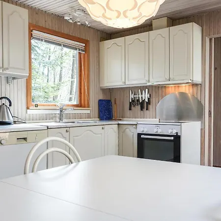 2 Bedroom Gorgeous In Hébergement de vacances