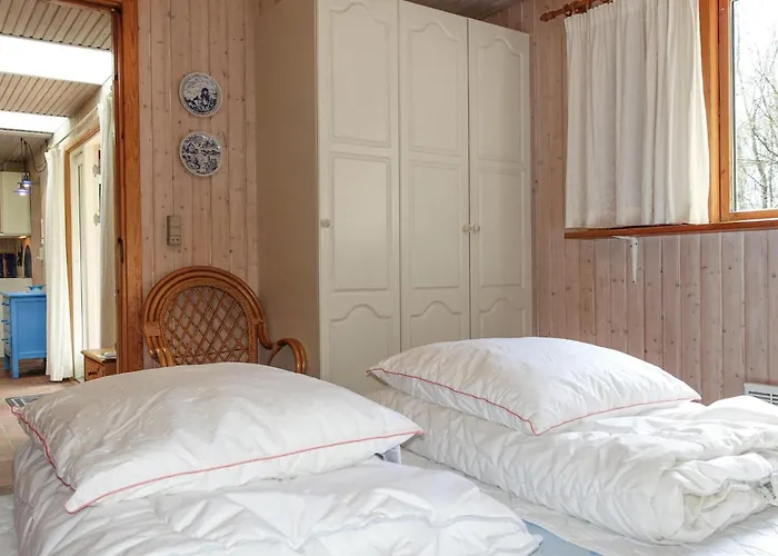 2 Bedroom Gorgeous In Feriehus