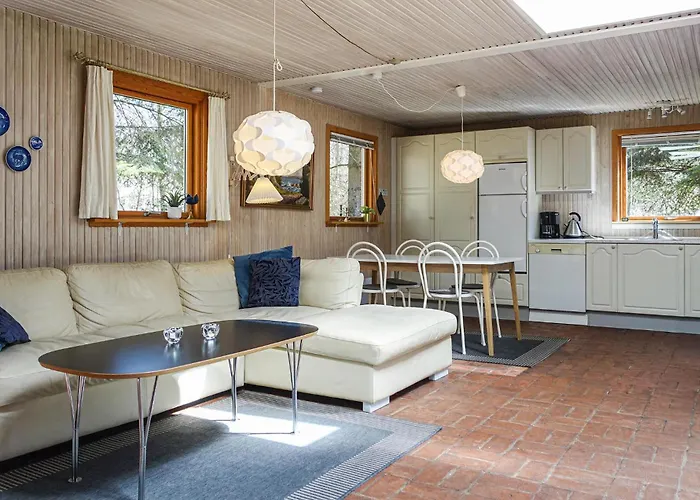 Feriehus 2 Bedroom Gorgeous In Hasle